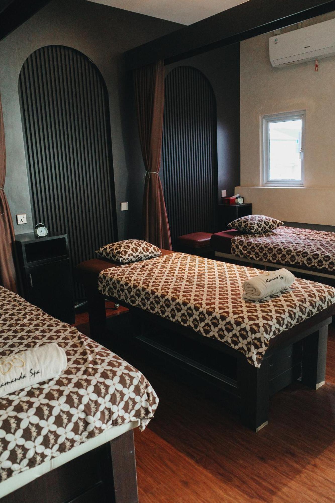 Batam Harbour Boutique Hotel & Spa Nagoya Buitenkant foto