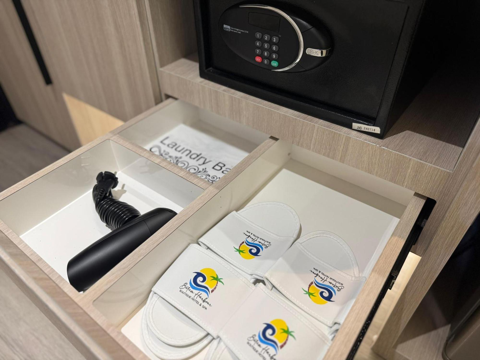 Batam Harbour Boutique Hotel & Spa Nagoya Kamer foto